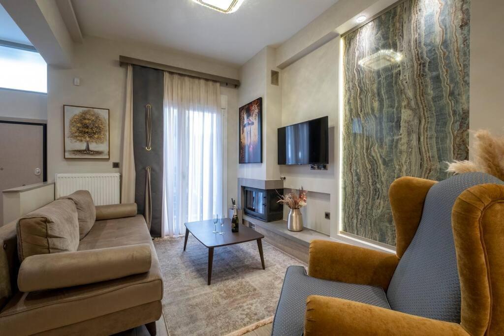Maison De Luxx A10, Cozy Apartment With Garden In Λάρισα Εξωτερικό φωτογραφία